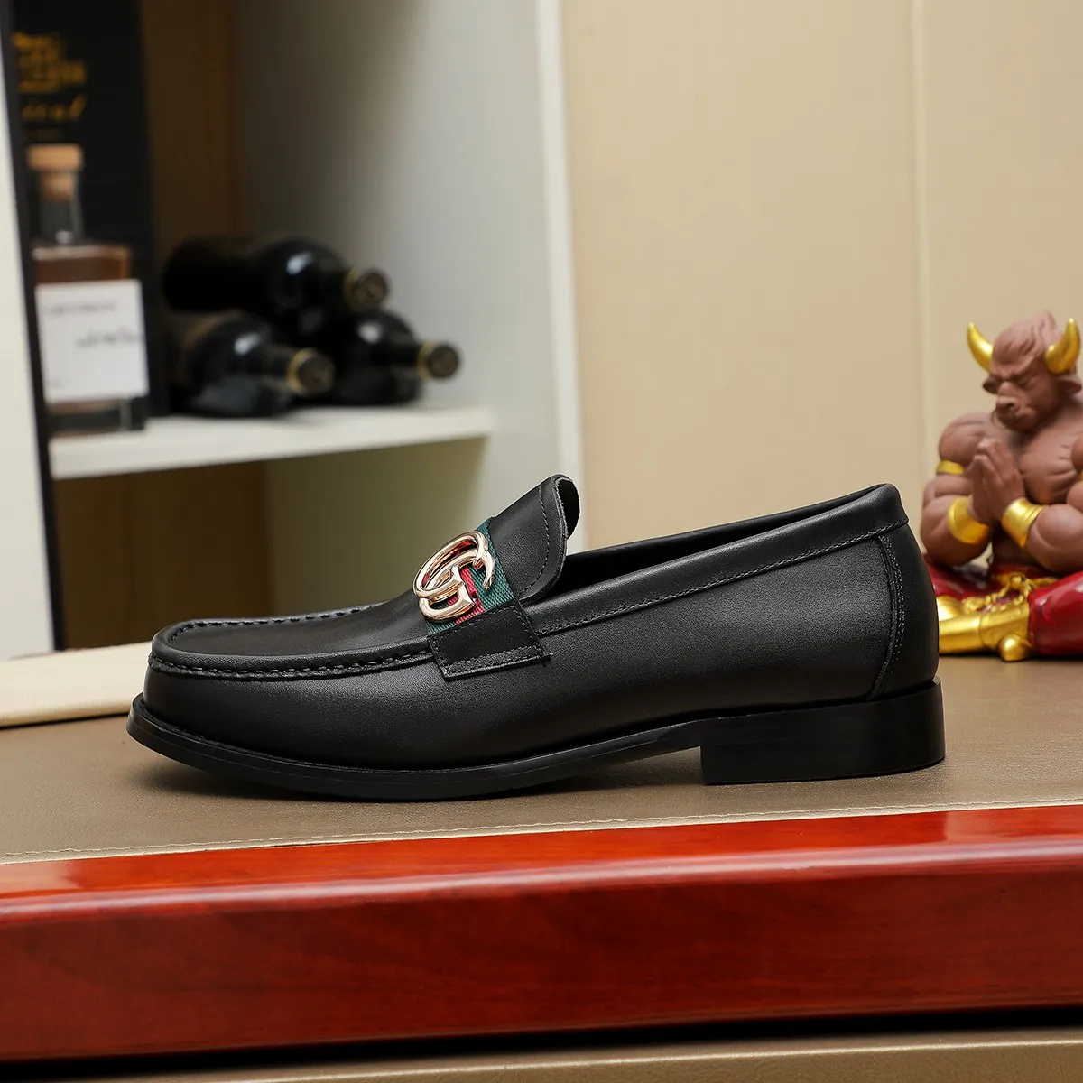 Men's men's shoes💰460💰💰Gucci official website men's business formal leather shoes updated💥Hong Kong counters synchronize new styles💥completely one-to-one replica shipment👍zero gap in counter quality 0⃣️made of imported cowhide on the outside+water-dyed🐂leather lining, color optional! Matching code 38-45